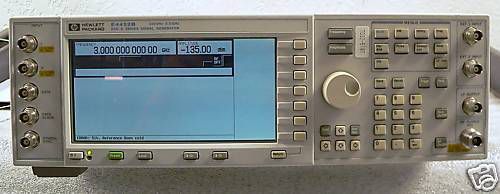 HP E4432B, ESG-D SERIES SIGNAL GENERATOR