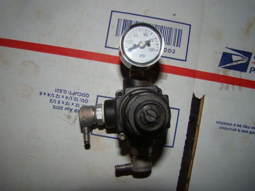 AIR LOGIC R-8100 REGULATOR WITH PRESSURE GAUGE 0-100 PSI MAX 150 PSI