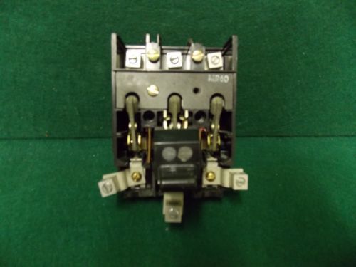 General Electric QMR Switch PT. 565B714G44 3 Poles MR60 #