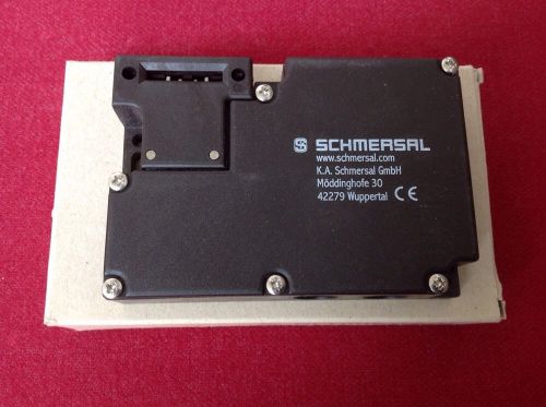 SCHMERSAL 101166285 Safety Interlock *NEW*