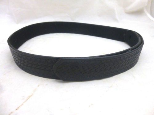 Generic Safariland 45.5&#034; Black USED Buckleless Reversible Basket Weave Duty Belt