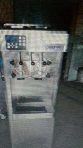 2013 Frozen Yogurt Machine