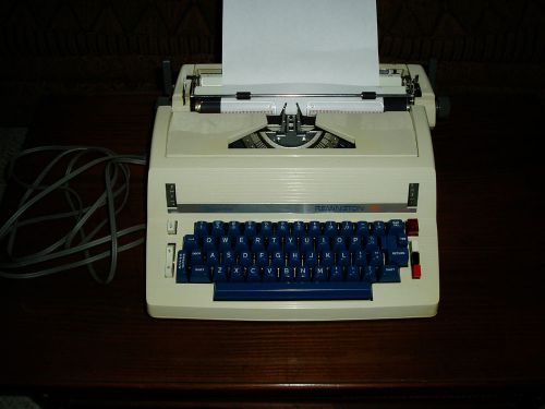 Sperry Rand Remington 711 Electric Compact OfficeTypewriter Vintage 1970&#039;s