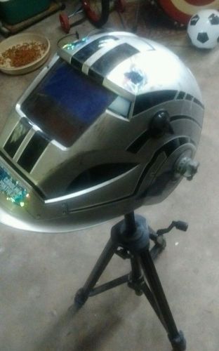 Welding helmet