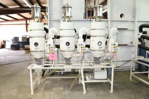 Novatec Drier with 3 HB-25 and Tanks Plastic Dryer