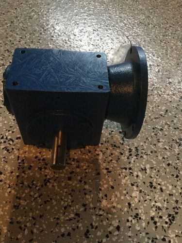 Cleveland Worm Gear Speed Reducer M2013CA-05B 2.062&#034; CD 5:1 Ratio