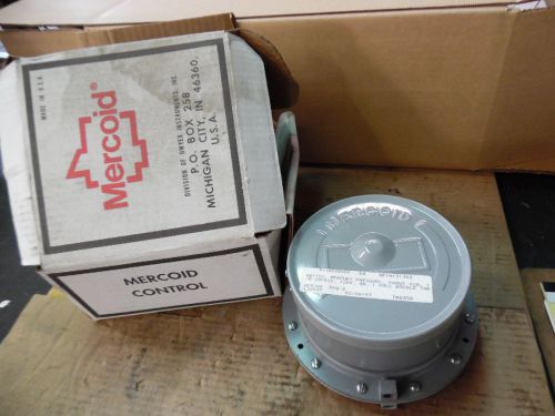 MERCOID CONTROL MERCURY PRESSURE SWITCH, RANGE X2A, 1/8-20 PSIG, NEW- IN BOX