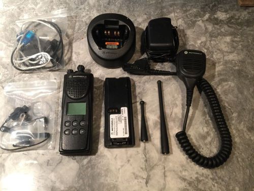 Motorola XTS3000 Model II UHF H09RDF9PW7BN 403-470 4W Radio W EXTRAS