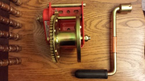 DAYTON 12U370 Hand Winch,Spur Gear,w/Brake,800 lb.