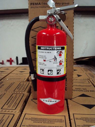 NEW 2014 &#034;AMEREX&#034; 5-LB ABC FIRE EXTINGUISHER WITH VEHICLE/MARINE BRACKET &amp; SIGN