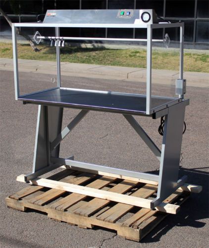 Iso Tech Design CAW4H 4’ feet Clean Air Workstation