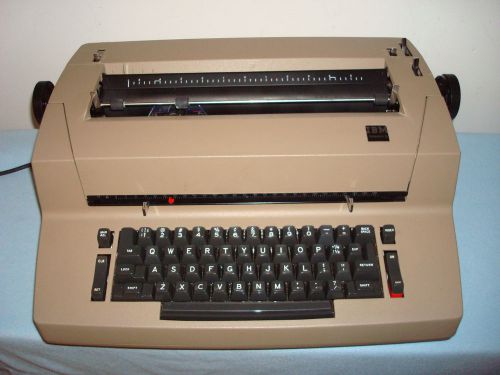 Vintage IBM Selectric II Electric Typewriter BEIGE LIGHT BROWN With 3 Font Ball