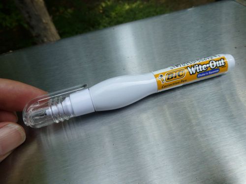 BIC White Out Correction Pen  8ml  WOSQP1