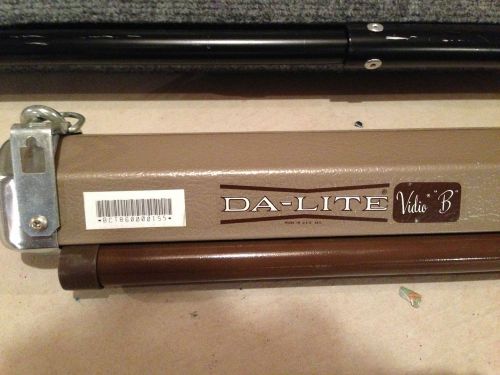 Da-lite Vidio B Model Projection Screen 81&#034; Diagnol....Great Condition!