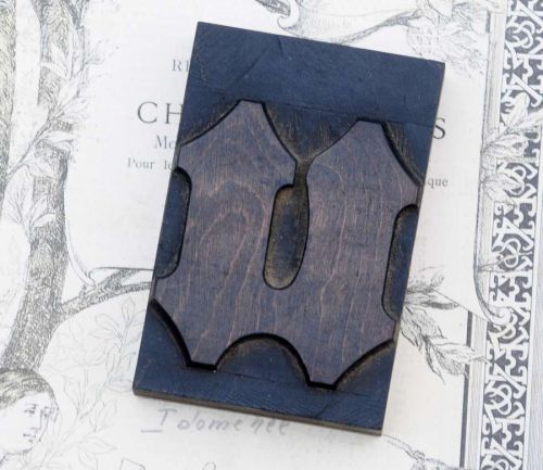 letter: u blackletter wood type 3.54&#034; woodtype font letterpress printing block .