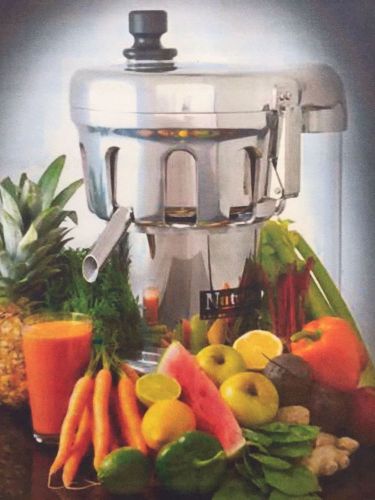 NUTRIFASTER N450 COMMERCIAL JUICER