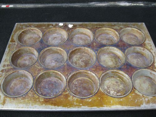 Chicago Metallic 530D 15  Muffin Pan 4&#034;