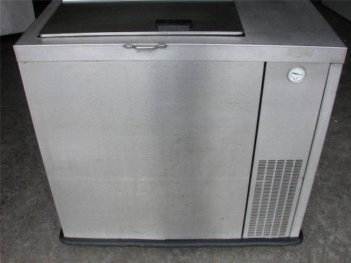 COMMERCIAL AP WYOTT MODEL FB-20M STAINLESS STEEL REFRIGERATOR FREEZER w/ CASTERS