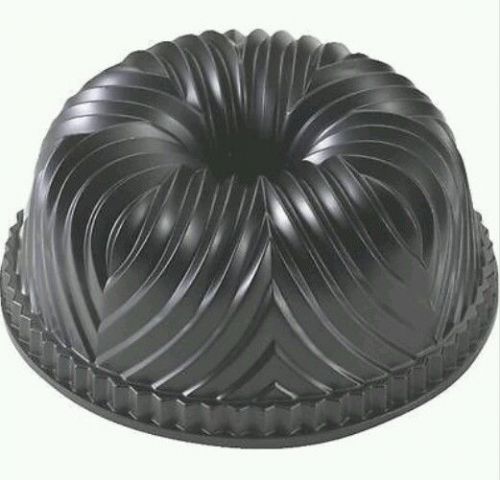 Nordic-Ware 53624 Pro-Cast Bavaria Bundt 10 CUP BUNDT PAN New B5