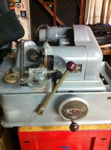 Sioux valve grinding machine 622n with dressing attachment 617 622 for sale