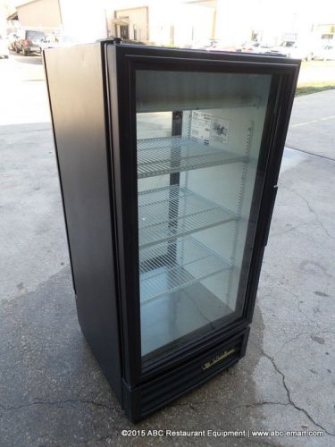 TRUE GDM-10PT 10 CU FT SINGLE GLASS DOOR REFRIGERATOR DRINK PASSTHROUGH DISPLAY