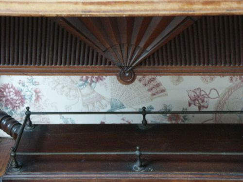 Antique Victorian Style Table Computer/Hall/Foyer/Library Carved Wood Fan Shape