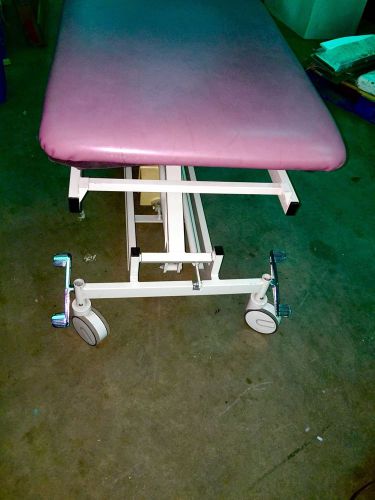 CHATTANOOGA HI-LO  EXAM TREATMENT TABLE