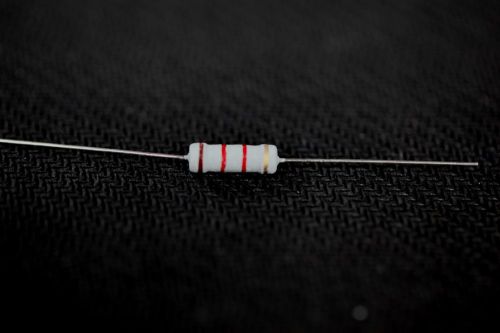 10 pc carbon film 1 watt resistors 1200 ohm / 1k2  +/- 5% cr-1w-1k2 for sale