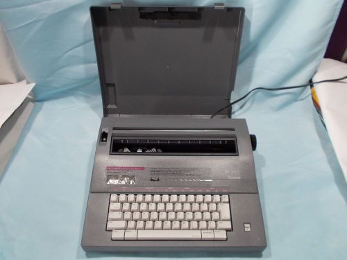 Smith Corona Electronic Typewriter # SL-480 Corona with Keyboard Cover