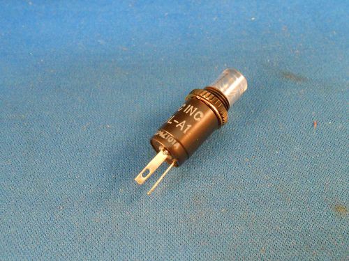 147L04Z101A EATON LIGHT IND. CLEAR PLASTIC BULB T-1 3/4 2 TAB SOLDER NOS