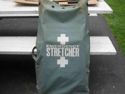 VTG. EMERGENCY STRETCHER. FERNO-WASHINGTON (1974 GREEN)