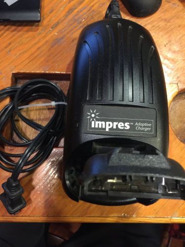 Motorola Impres Adaptive Radio Battery Charger WPLN4114AR w/ Good 7.5V Battery