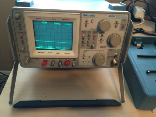 TEKTRONIX 492P Programmable Spectrum Analyzer Opt 2 &amp; 3 Needs calibration As-Is