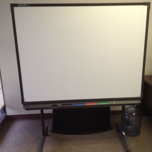 SMART SMARTBOARD SB560-57857 W/ LIFTING STAND