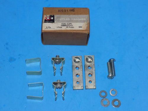 ***NEW!! CUTLER-HAMMER FUSE CLIPS 250 V, 30 AMP, 1 POLE ( 10982H11A1 )