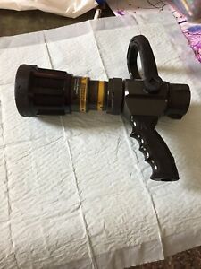 AKRON ASSAULT NOZZLE 75 PSI MAX 200 GPM  1-1/2&#034;