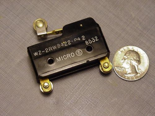 Micro Switch Model WZ-2RW8422-P42 Roller Switch 125,250,480 VAC NEW!