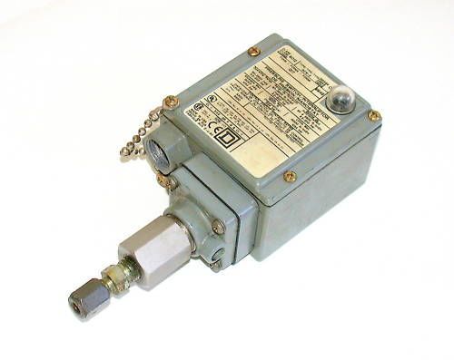 SQUARE D PRESSURE SWITCH 10 AMP MODEL 9012 GC-W