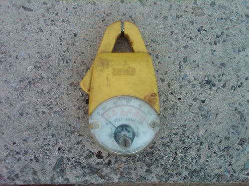 VINTAGE AMPROBE CLAMP-ON.....AC VOLT METER..model 25