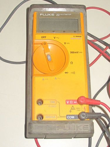 Fluke 23 Multimeter with Leads and Belt Clip Case