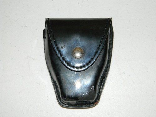 DUTYMAN 9131U BLACK LEATHER POLICE HANDCUFF CASE HOLSTER