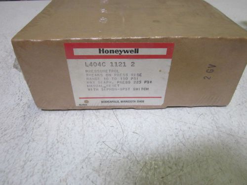 LOT OF 2 HONEYWELL L404C 1121 2 PRESSURETROL *NEW IN A BOX*