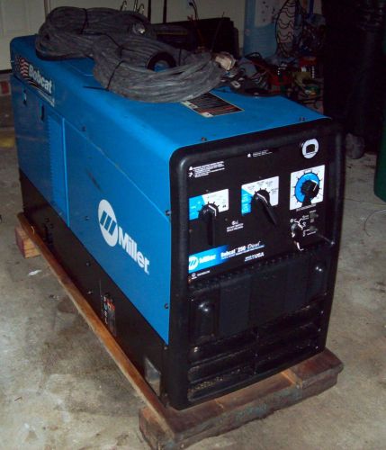 Miller Electric Bobcat 250 KUBOTA Diesel GFCI Welder/Generator 72hrs 907213011