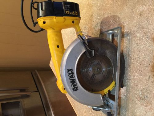 Dewalt 18v Cordless Circular Saw 6 1/2 with Battery