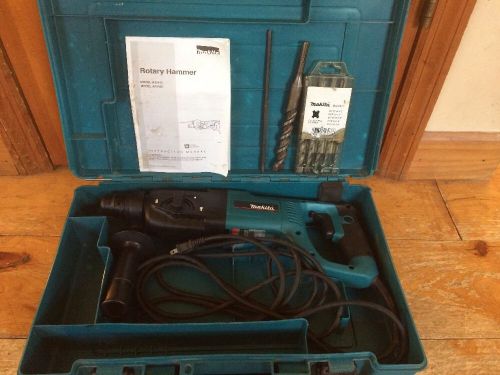 MAKITA ROTARY HAMMER DRILL HR2455 X SDS BITS BONUS