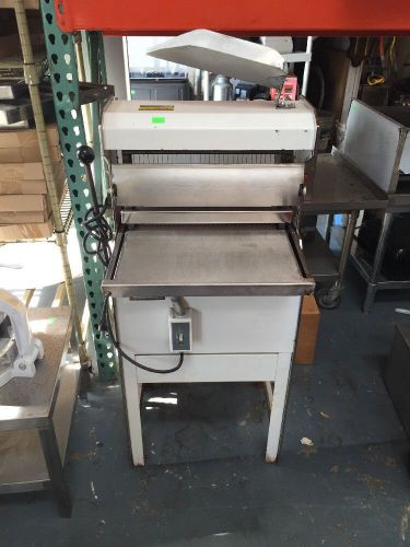 Oliver bread slicer Model 777