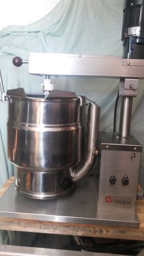 Groen electric steam jacketed tilt  kettle TDB 7 20 with agitator. calico fudge