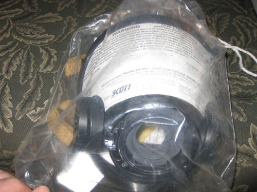 Scott av3000 air pack mask (new in original package) for sale