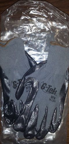 Economy grade foam nitrile blackfoam gloves / g-tek / performance industrial for sale