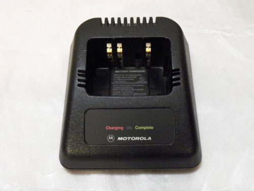 Motorola UL Charger Rapid Rate Model NTN1171A MTS2000 HT1000 MTX8000 Portables